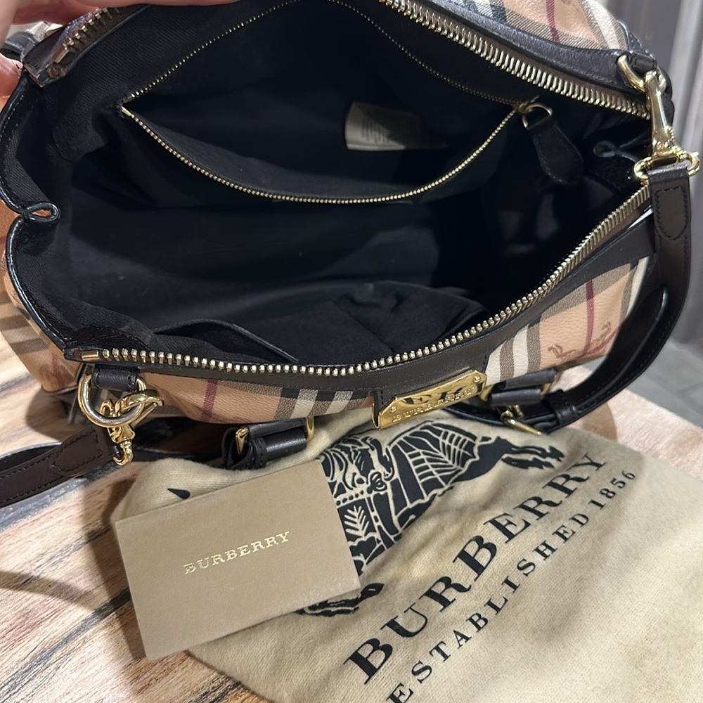 BURBERRY HAYMARKET GLADSTONE TOTE - Picture 16 of 16